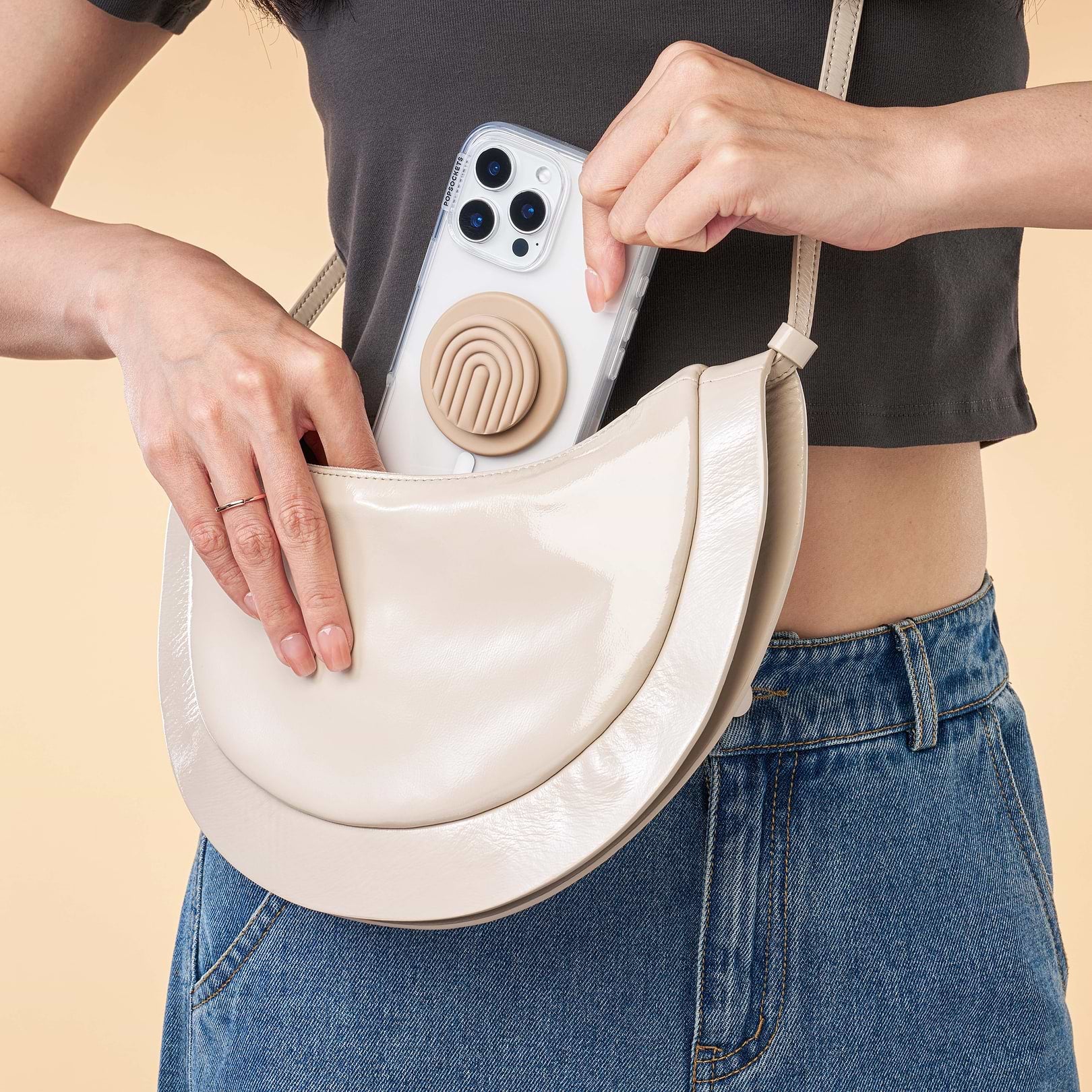 PopOut Latte Curves — MagSafe PopGrip - US 06852