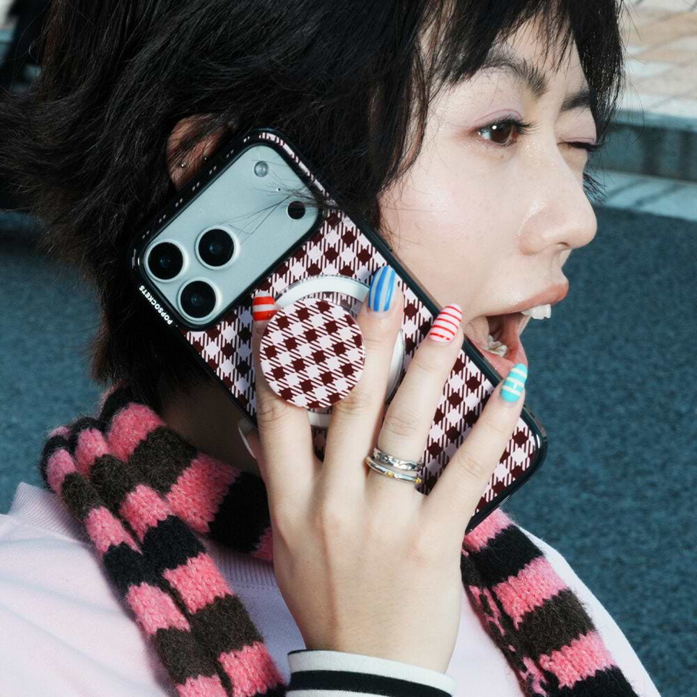 Black Cherry Gingham — iPhone 17 Pro MagSafe Case - US 86867