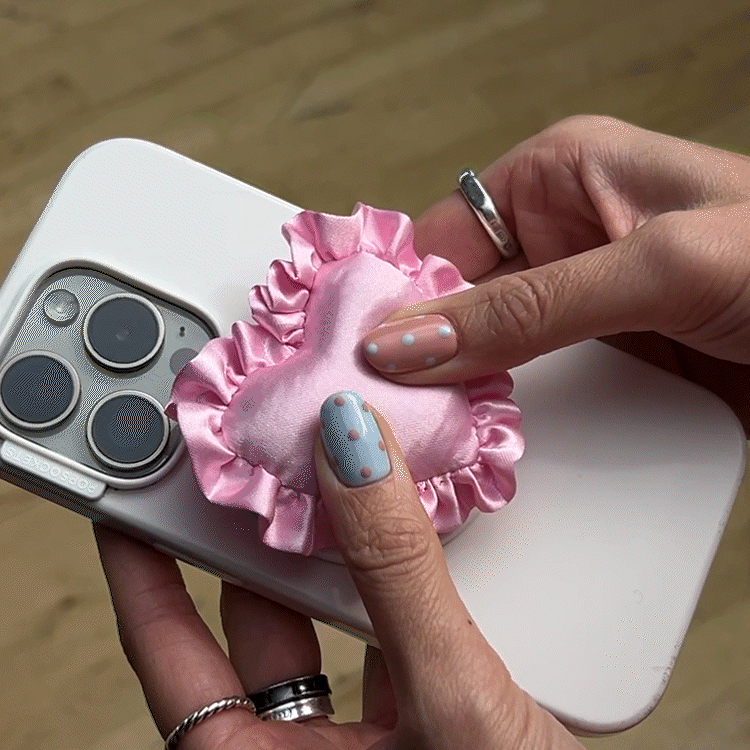 Heart Pillow —  MagSafe PopGrip - US 51768